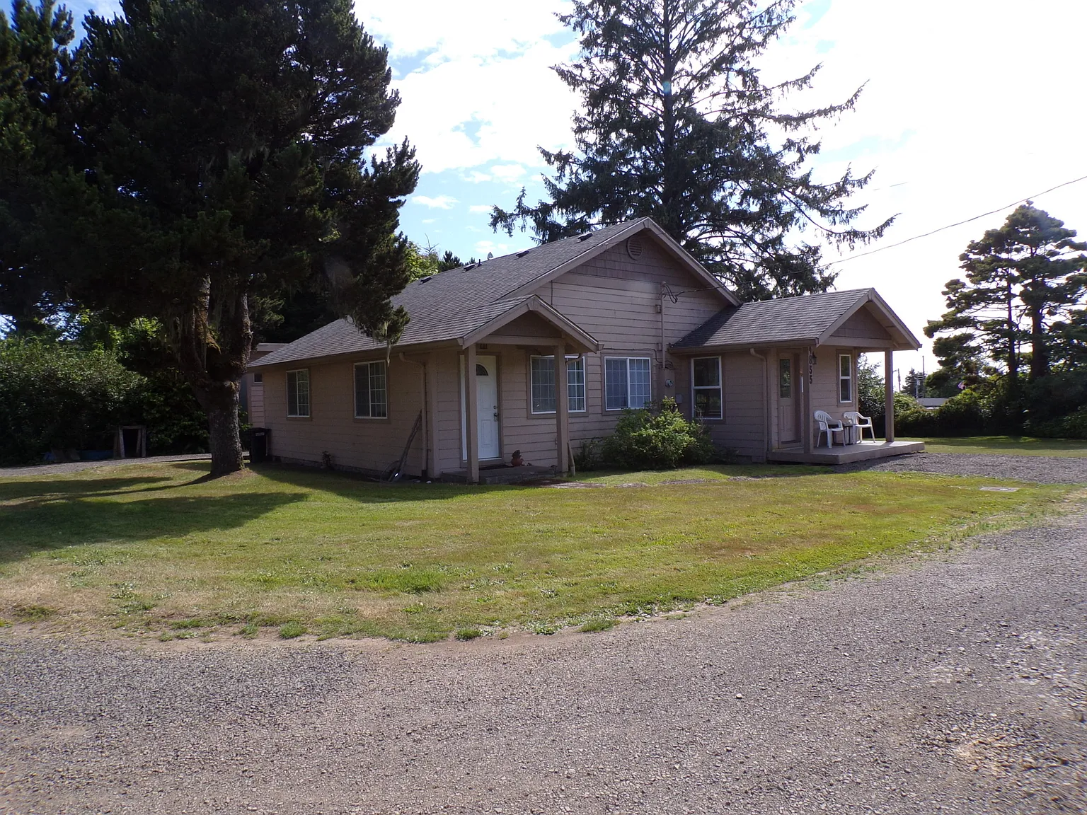 HARD01: 4855 Crab Avenue West - 1 — Photo 2
