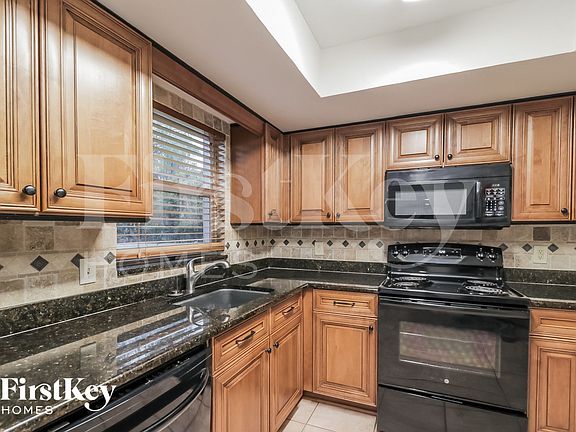 5th image of 3021 Dikewood Ct