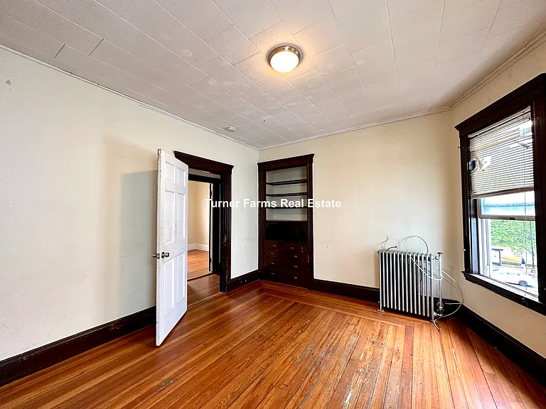 692 Columbia Rd #3R — Photo 16