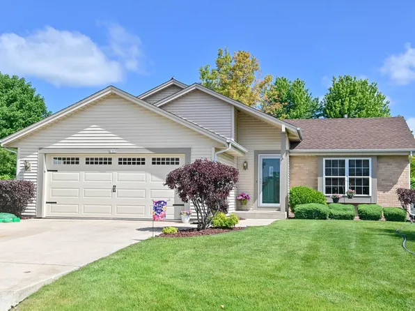 2150 West Saint Johns WAY, Oak Creek, WI 53154