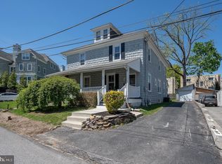 104 Owens Ln, Wayne, PA 19087
