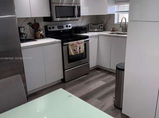 691 S Hollybrook Dr APT 202, Hollywood, FL 33025