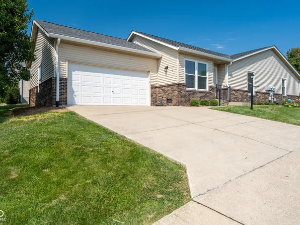 111 Longcastle Dr APT 4, Greencastle, IN 46135