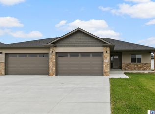 2830 S Creek Rd, Lincoln, NE 68516