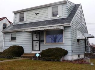 6902 W Silver Spring Dr, Milwaukee, WI 53218