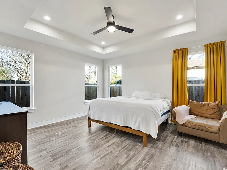 4621 Collins Ave — Photo 21