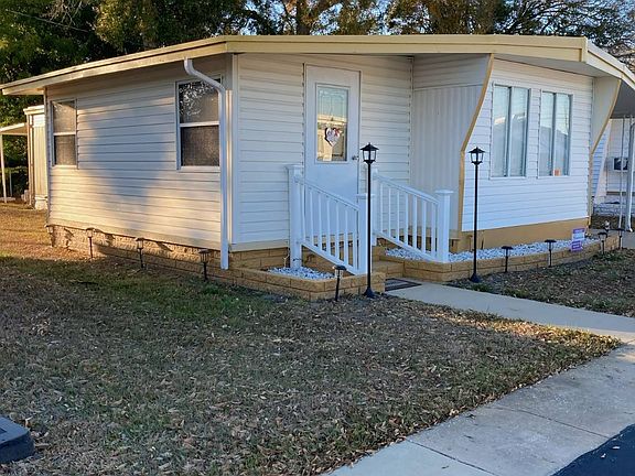 2nd image of 5145 E Bay Dr #108