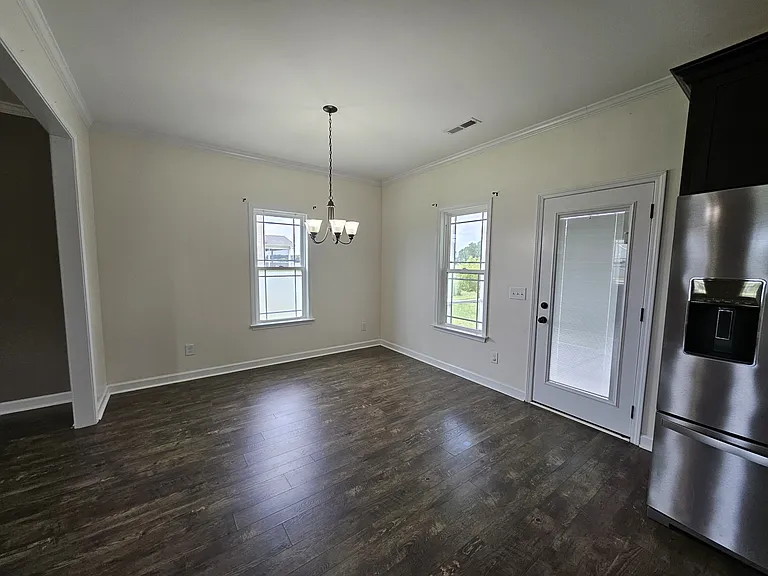 303 Weeping Willow Dr — Photo 6