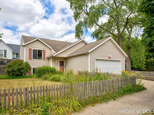 650 Lincoln Ave, Holland, MI 49423