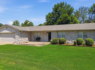 1452 Paradise Ln, Claremore, OK 74017