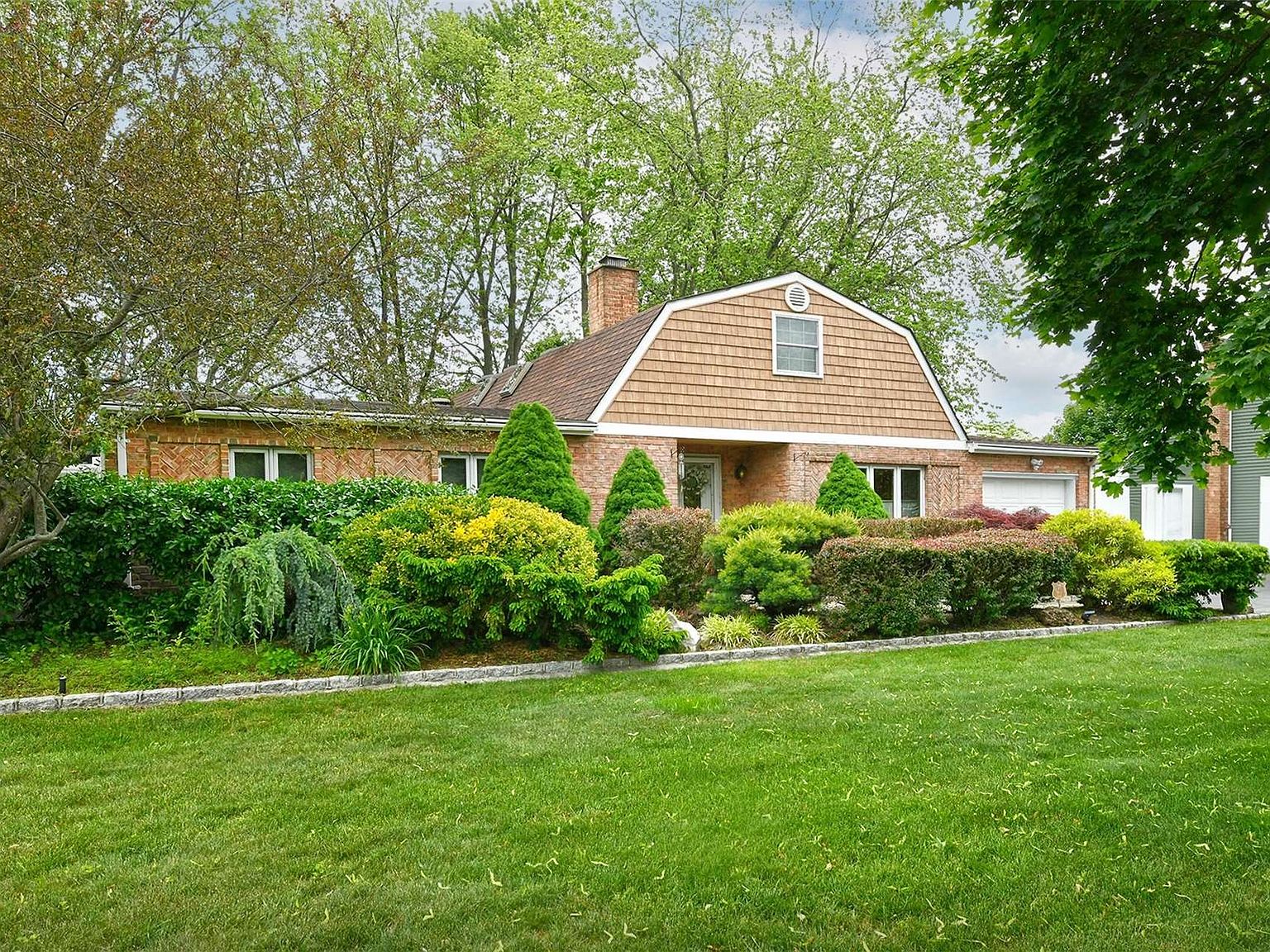 20 White Pine Way, Medford, NY 11763 Zillow