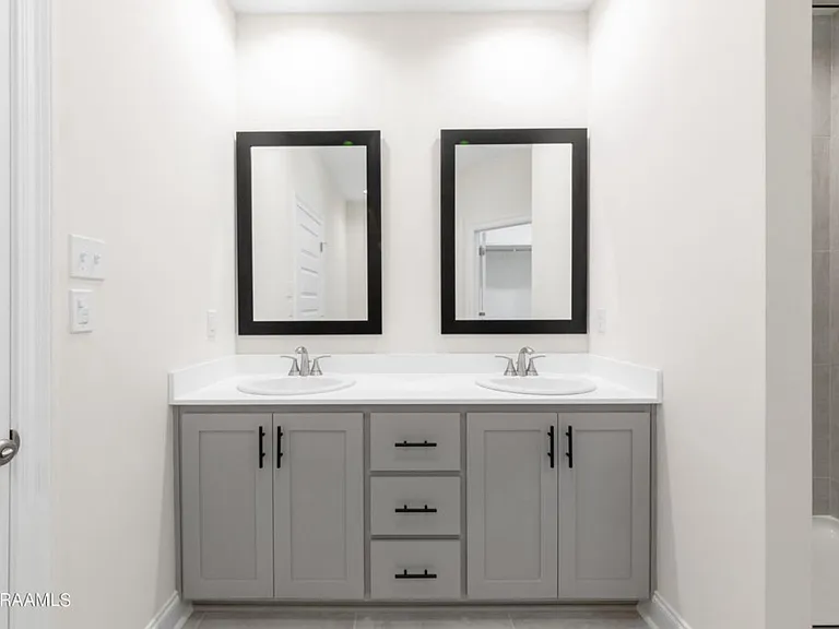 103 Bijou Dr — Photo 16
