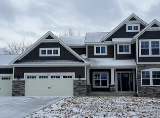 5077 Lofting Dr NE, Belmont, MI 49306