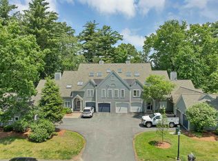 53 Hawthorne Village Rd, Nashua, NH 03062