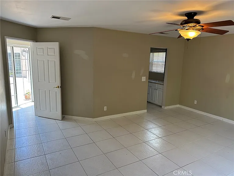 435 Talbert St — Photo 14