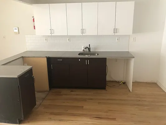 Sold by Peerless Properties Corp | media 25