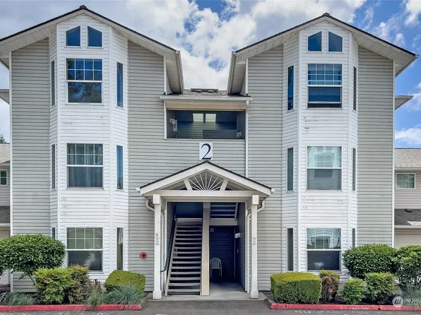 2001 120th Place SE #2-303, Everett, WA 98208