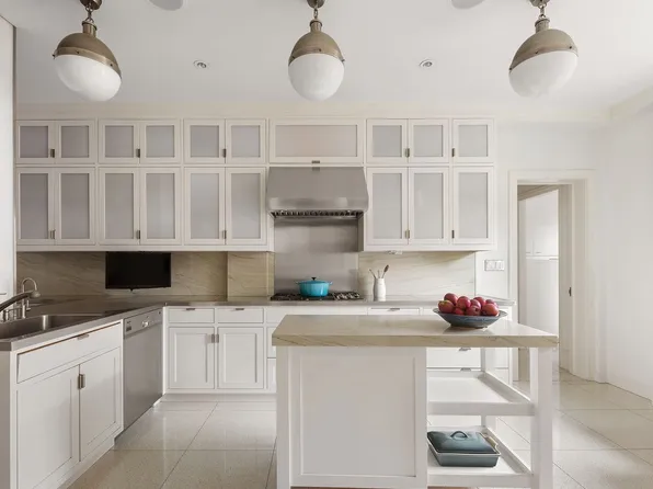 45 East 82nd Street image 8 of 18