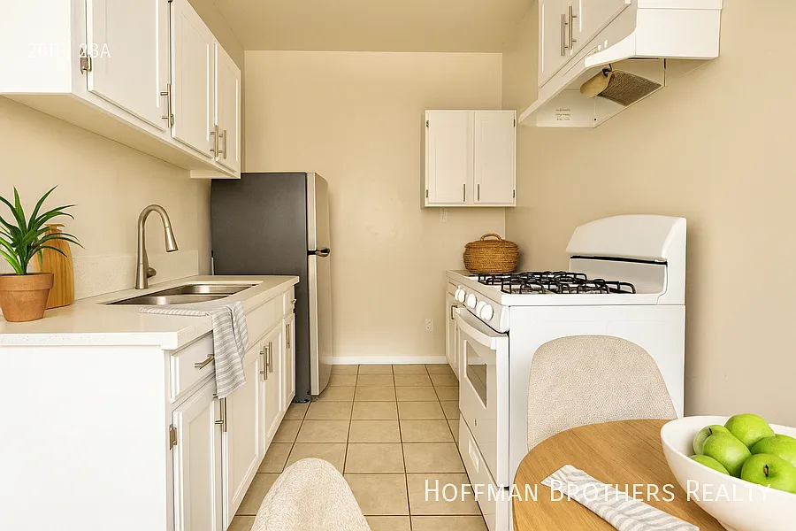 5606 S Figueroa St #9