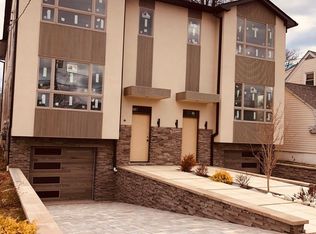 240A Hagan Pl, Secaucus, NJ 07094