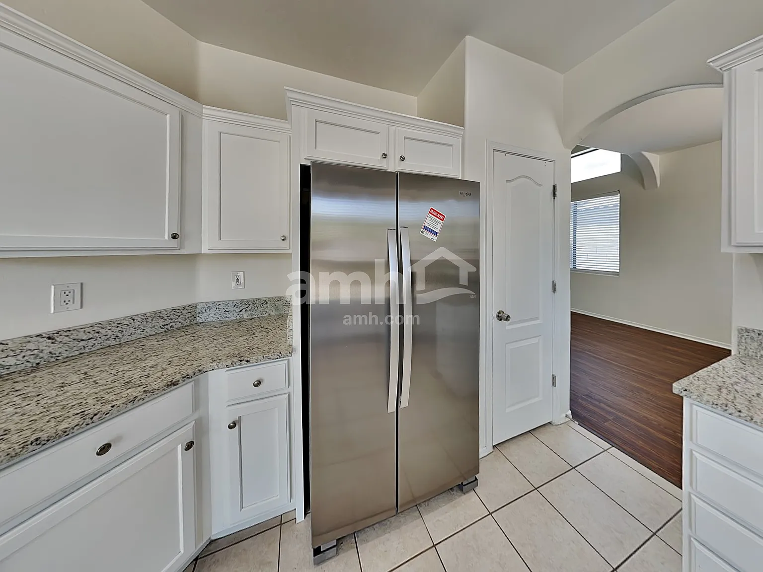 4 bed, 2.5 bath, 2083 sqft, $2,160 — Photo 4
