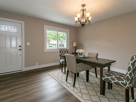 2nd image of 6437 Antoinette Dr