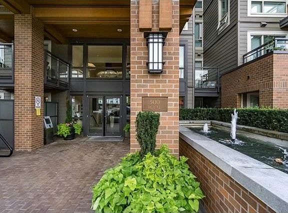 3rd image of 500 Royal Ave #510