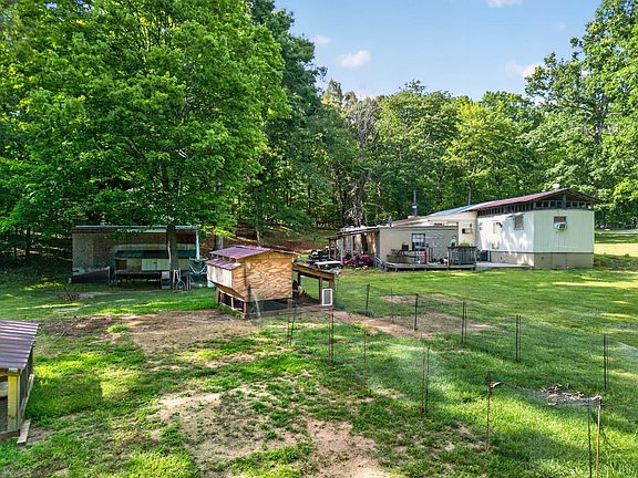 5th image of 1086 Bugg Hollow Ln