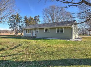 3877 E Kraft Rd, Dalton City, IL 61925