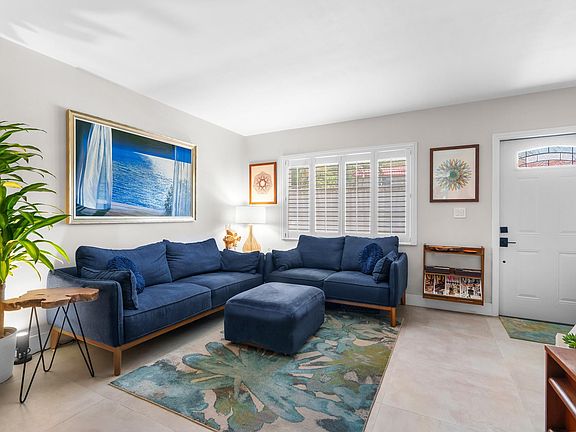 4th image of 185 NE 20th Court #9F