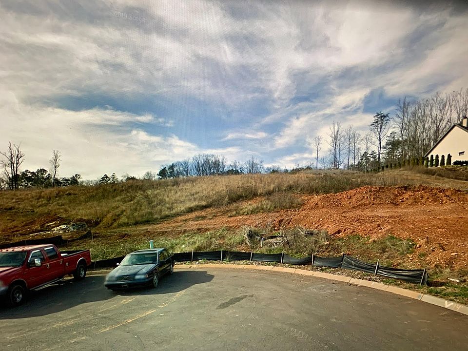 2nd image of 601 & 605 Elk Falls Ln