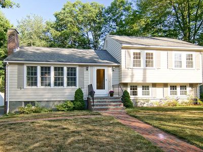 12 Garfield St, Lexington, MA, 02421