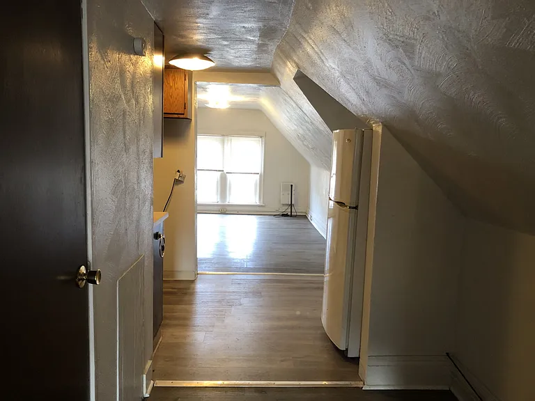 608 2nd St #3 — Photo 6