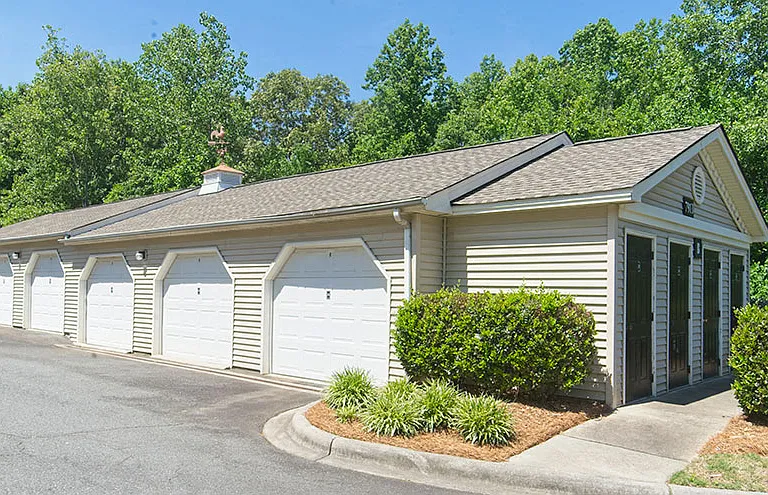 Creekside at Matthews Apartments — Photo 26