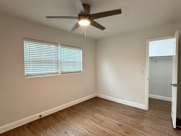 3911 W Rogers Ave — Photo 12