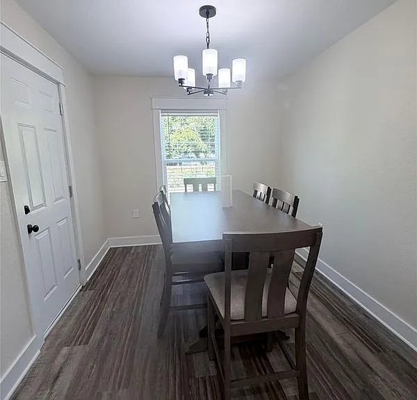 1512 Lexington St — Photo 5
