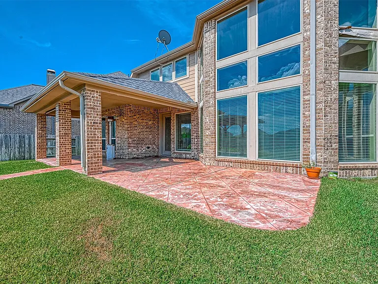 27415 Blinkwood Park — Photo 33