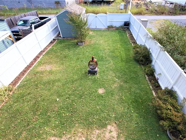 112 Water St — Photo 5