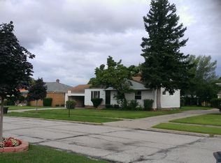 19604 Holiday Ln, Warrensville Heights, OH