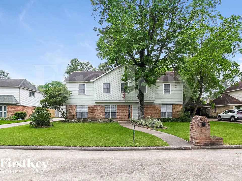 20127 Pinehurst Trail Dr