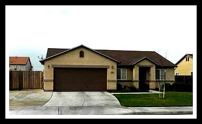 3297 N McCaffrey Ave photo 1