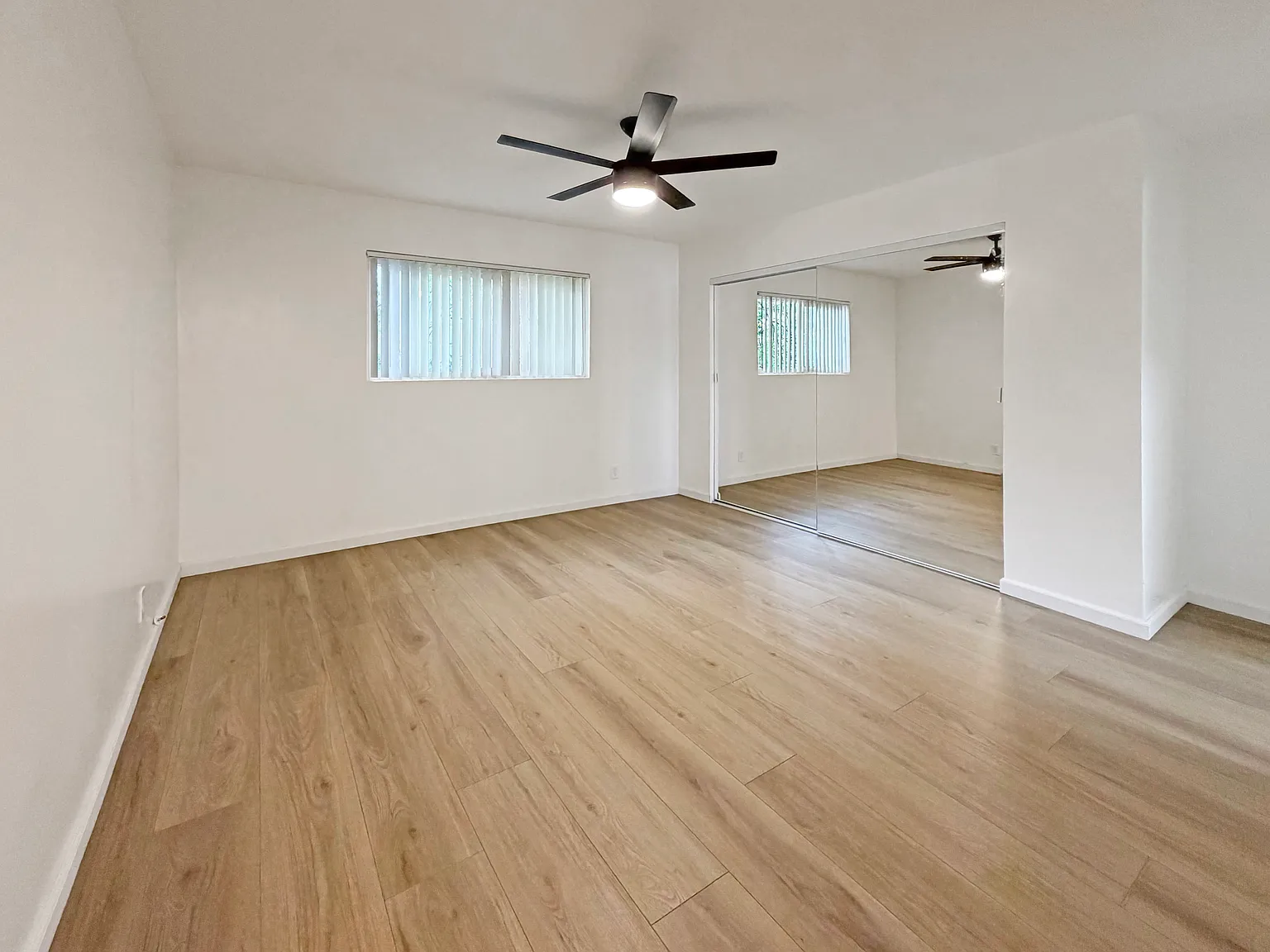 2 bed, 950 sqft, $2,395 — Photo 3