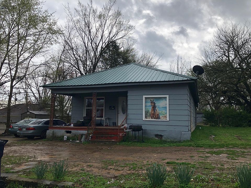 1st image of 149 W Wycough St
