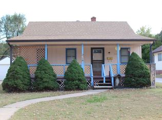 306 W Moses St, Lyons, KS 67554