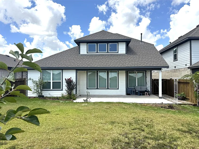 22603 Petrizzi Ln — Photo 29