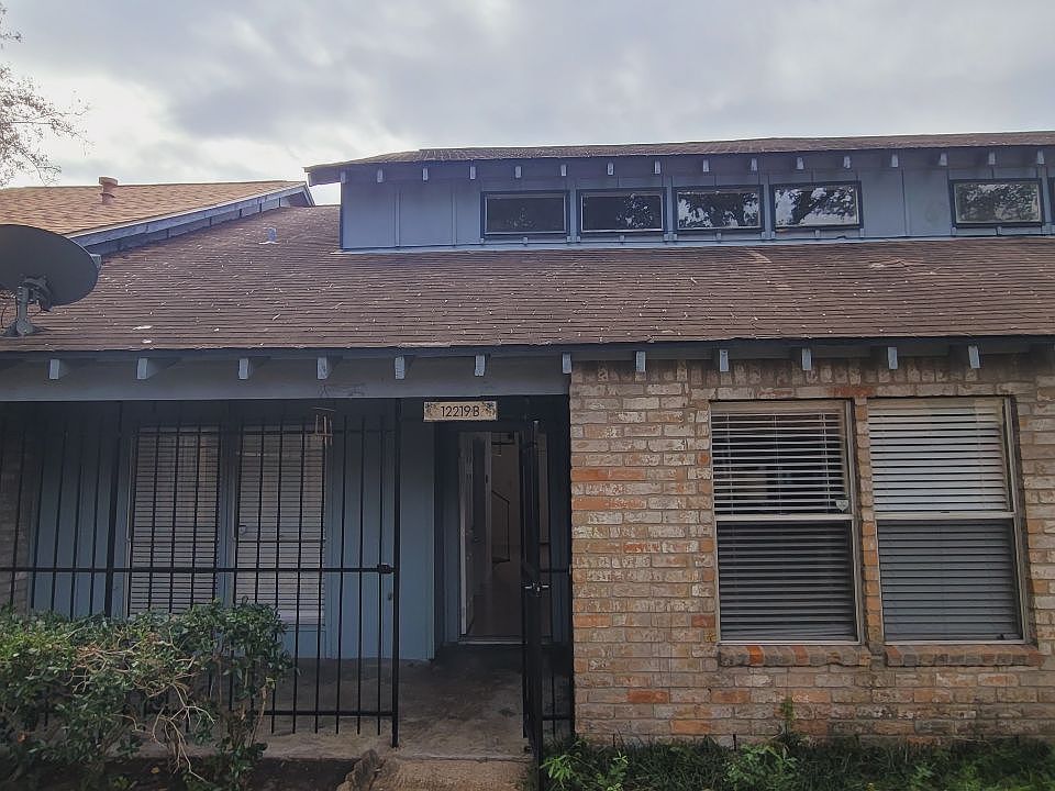 1st image of 12219 W Village Dr