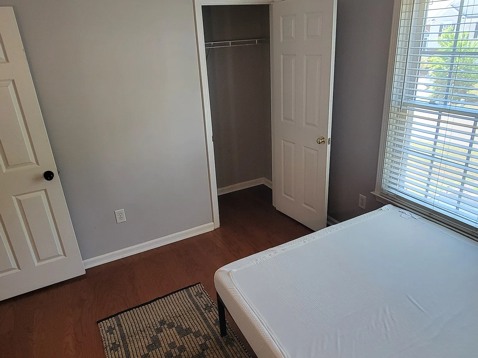 4 bed, 1800 sqft, $800 — Photo 3