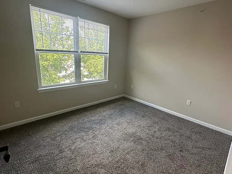 Dockside Village Apartments — Photo 60