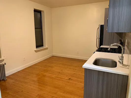 Rented by Premier Metro Realty Corp | media 5