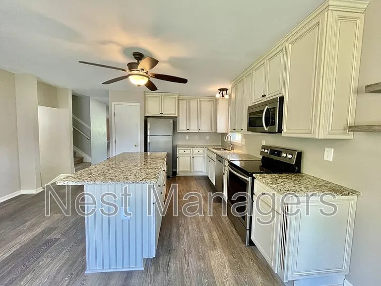 5651 Dodge Dr — Photo 12